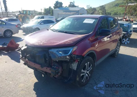 2018 Toyota Rav4 Le z USA, uszkodzony, nr VIN 2T3ZFREV8JW465282